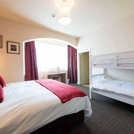 The Hotel 2*